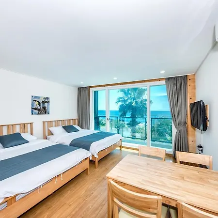 Jeju Aurum Seogwipo Exterior photo